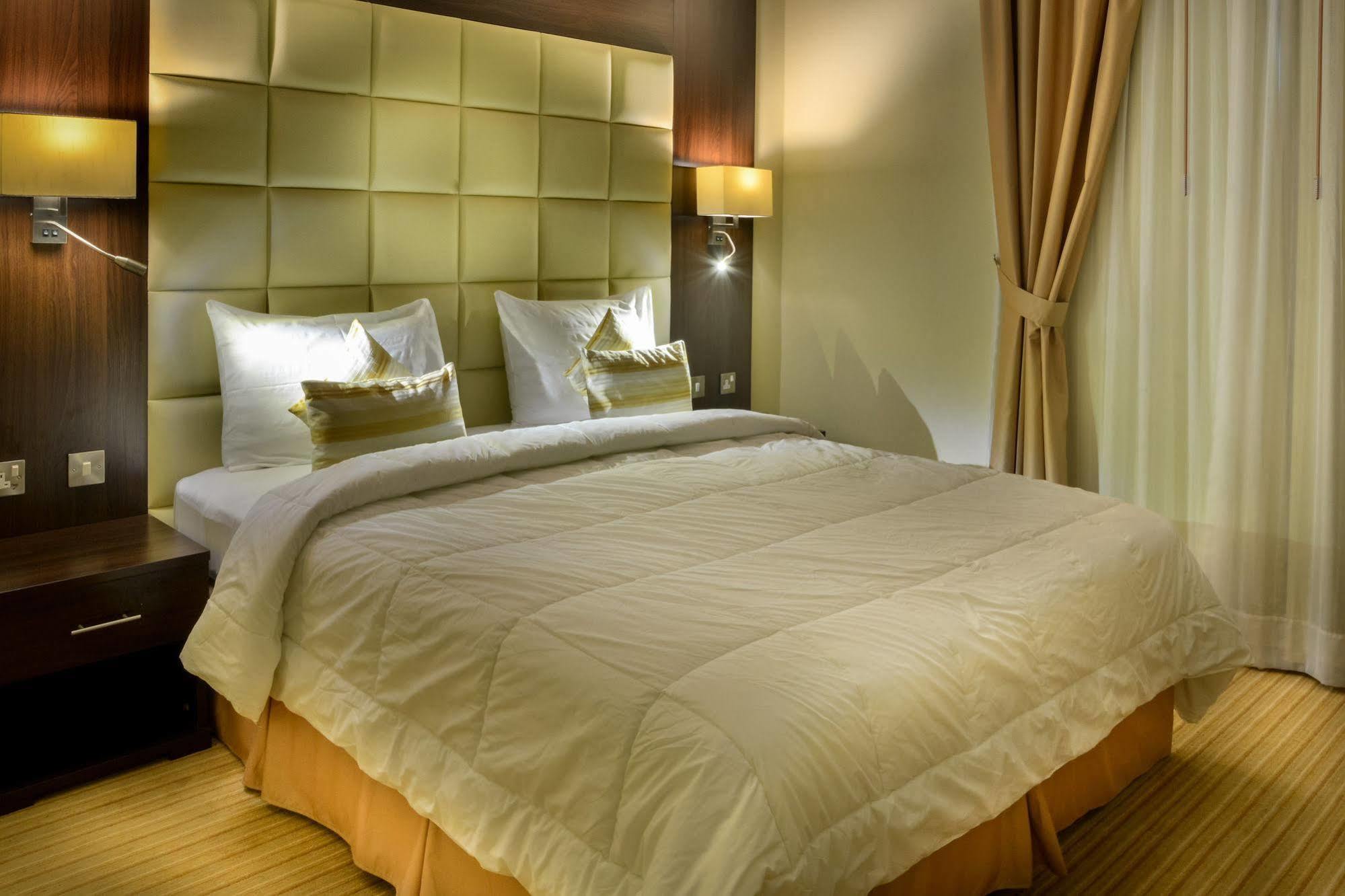 Hotel Golden Ocean 3*